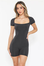 Skin romper